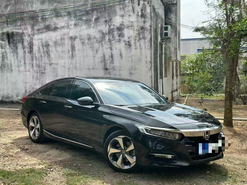 湛江19年本田雅阁2