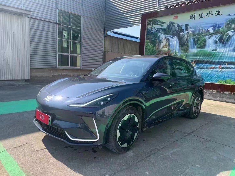 临沂25年智己LS72