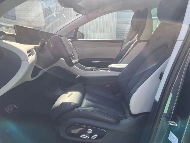 临沂25年智己LS74