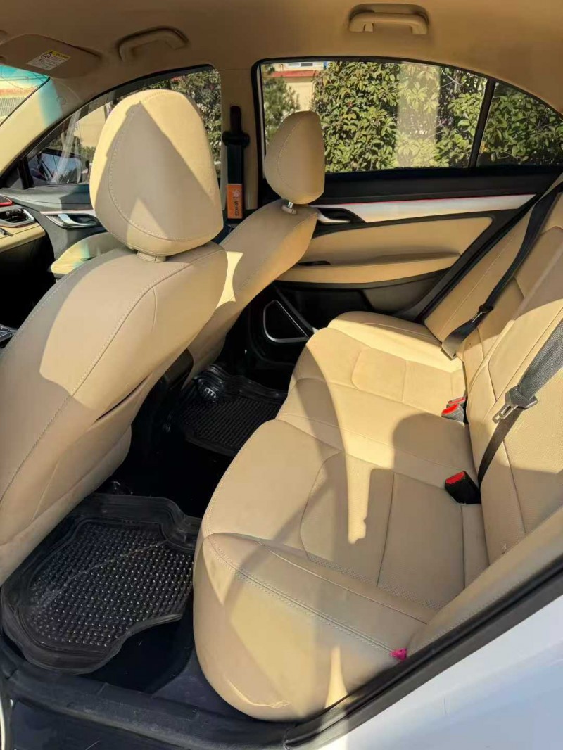 枣庄19年吉利帝豪5