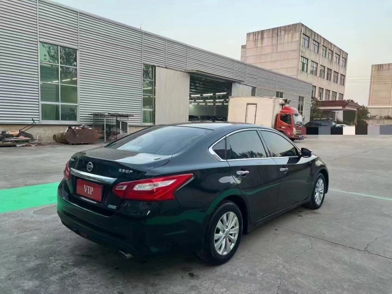 临沂18年日产天籁7