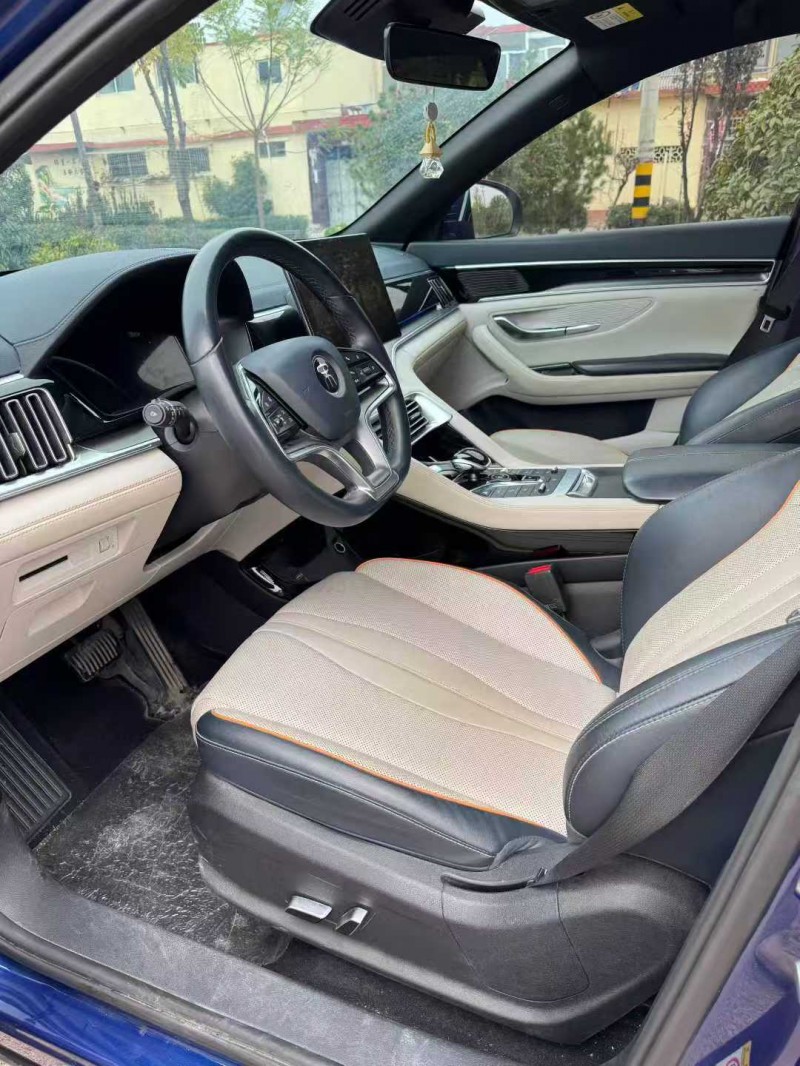 济南23年比亚迪宋6