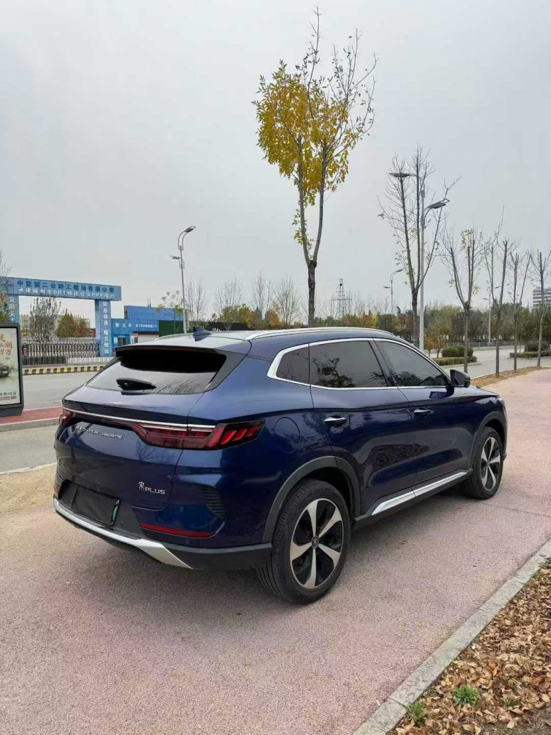 济南23年比亚迪宋8