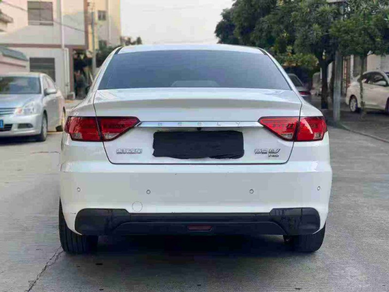 中山23年吉利帝豪9