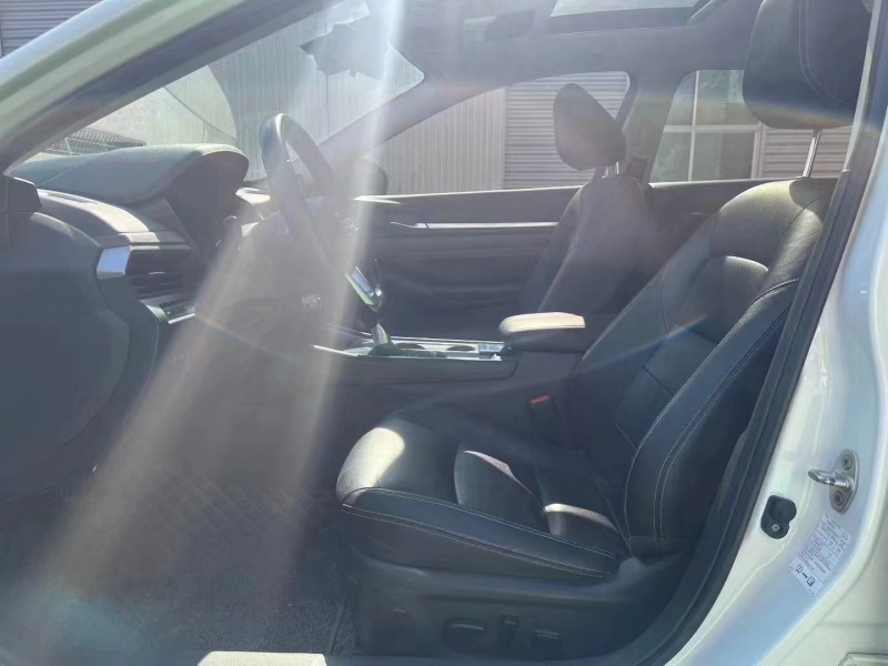 临沂22年日产天籁5