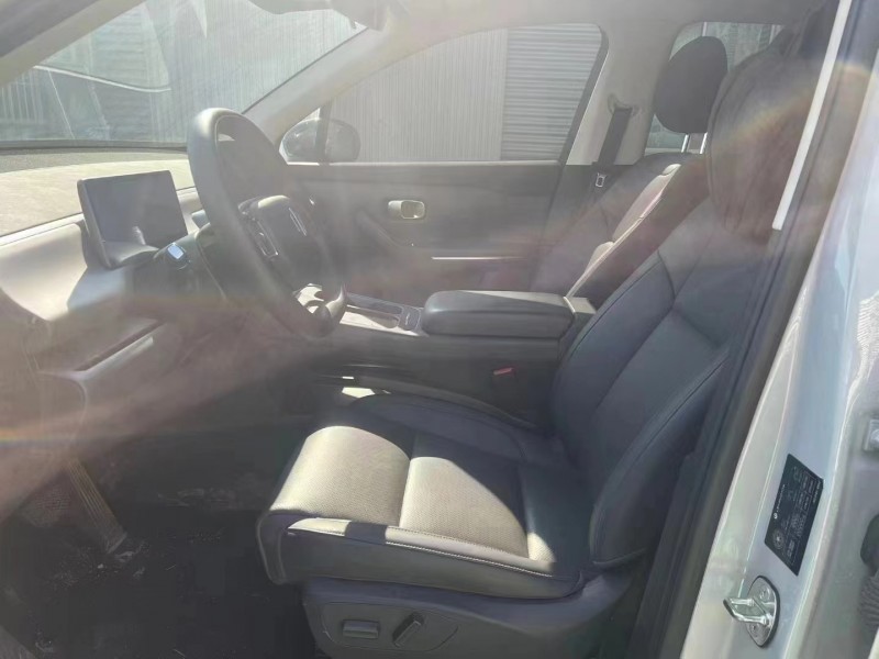 临沂24年零跑汽车C105