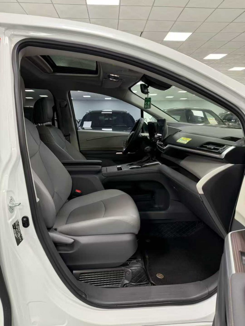 廊坊23年丰田格瑞维亚3