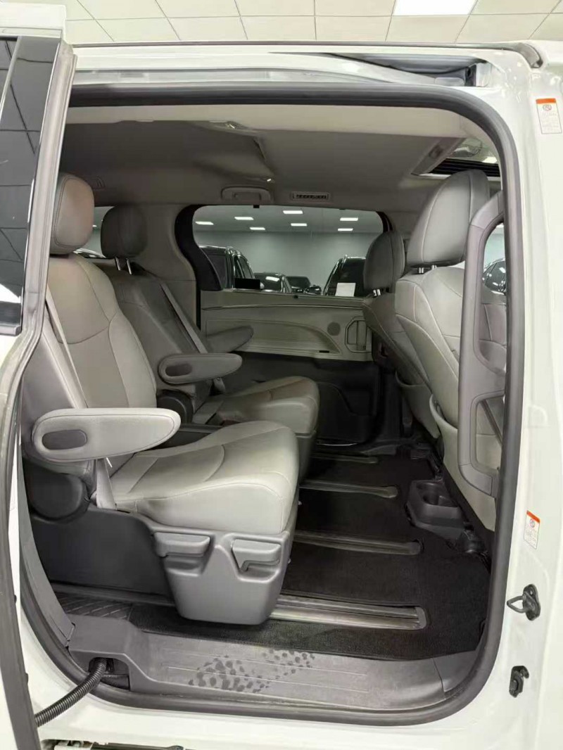 廊坊23年丰田格瑞维亚9