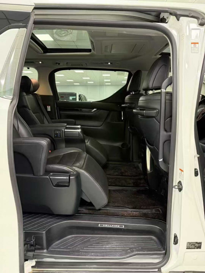 廊坊20年丰田威尔法8