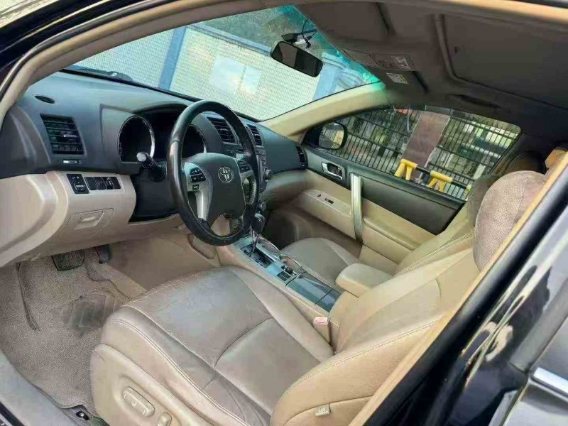 珠海14年丰田汉兰达5