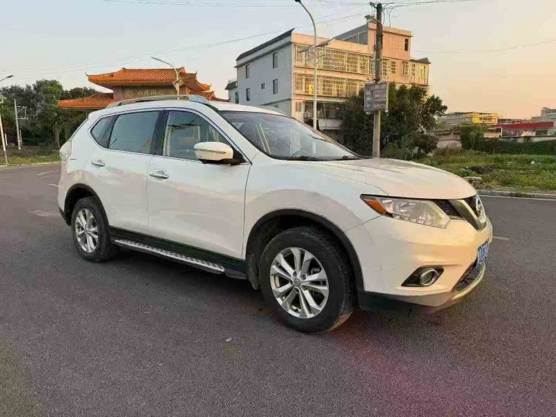 淄博17年日产奇骏2