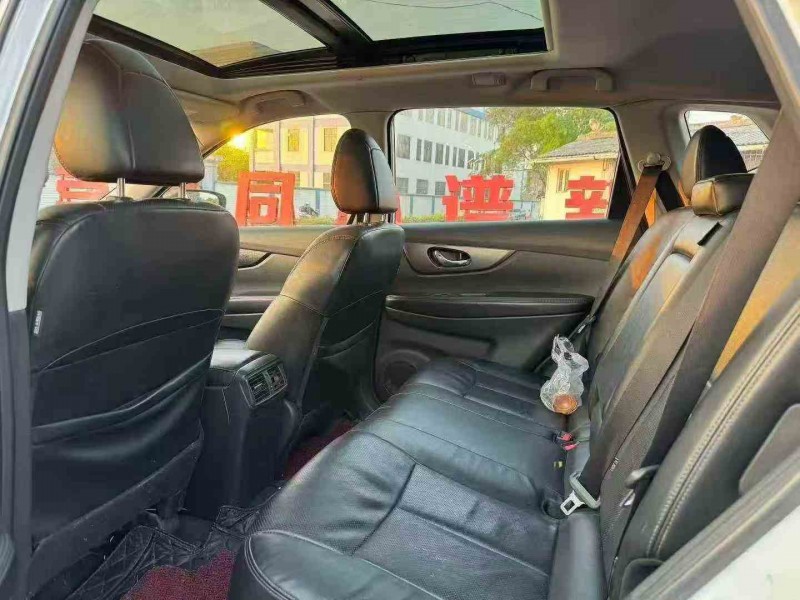 淄博17年日产奇骏4