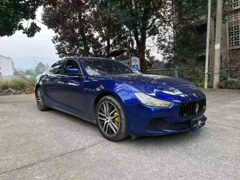 珠海15年玛莎拉蒂Ghibli5