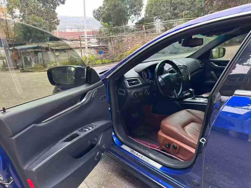 珠海15年玛莎拉蒂Ghibli9