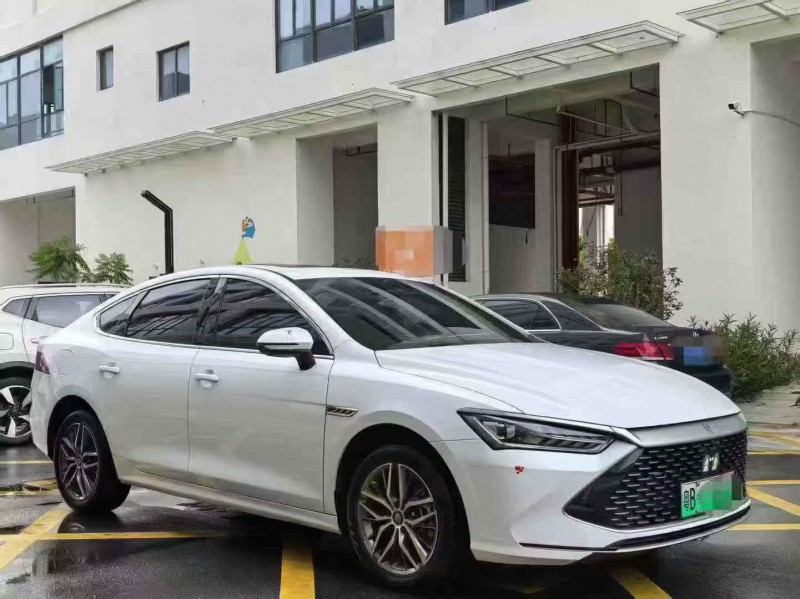 深圳22年比亚迪秦3