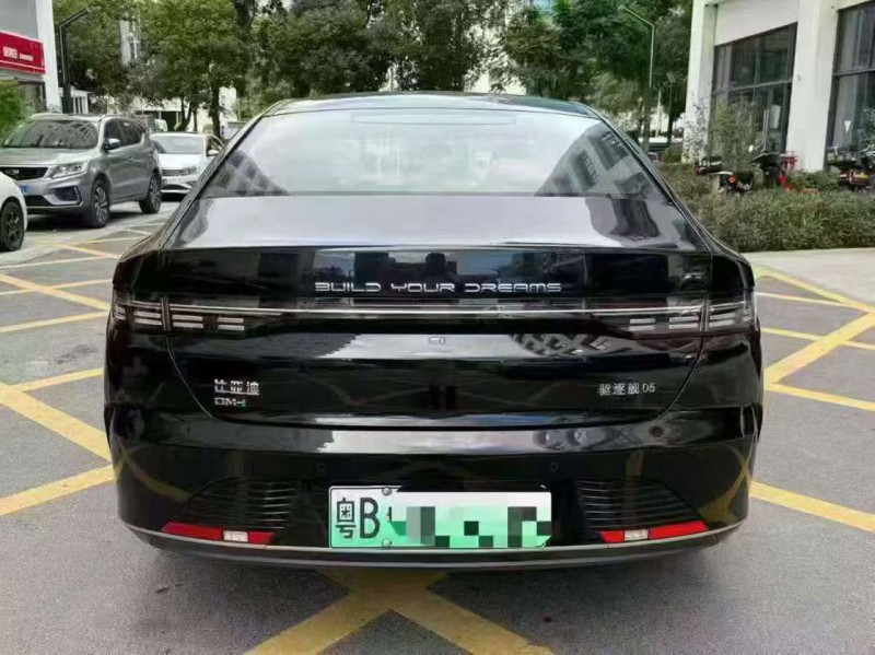 深圳24年比亚迪驱逐舰6