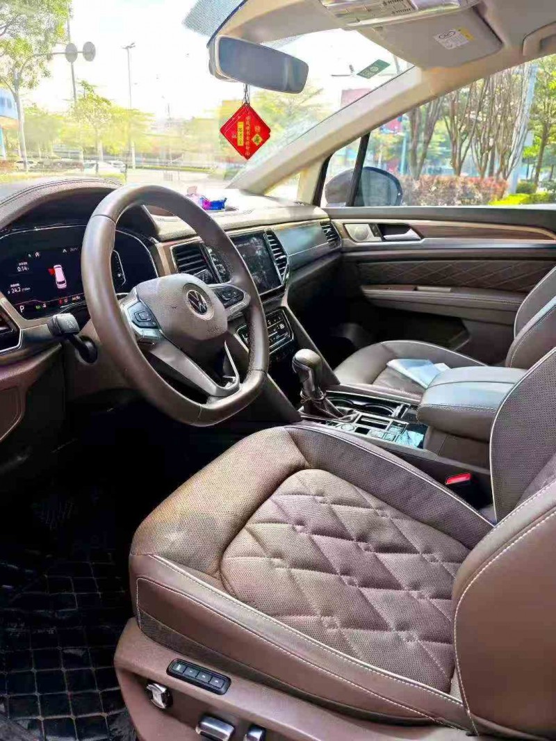 珠海20年大众威然4