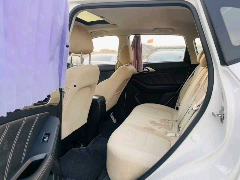 东莞17年昌河Q356