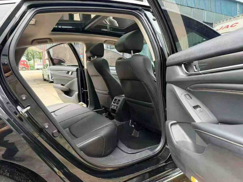 徐州23年本田雅阁7