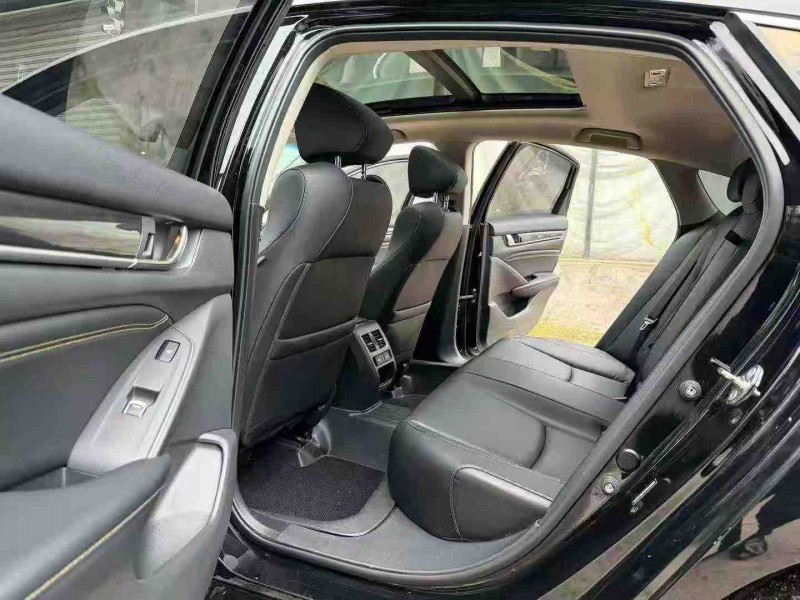 徐州23年本田雅阁8