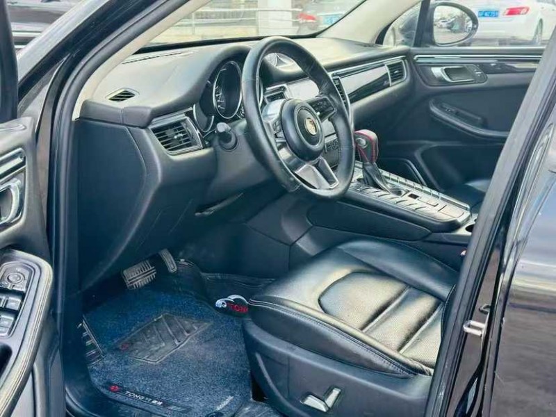 东莞17年众泰SR94