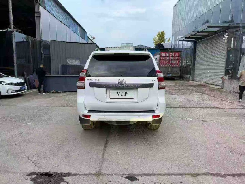 徐州14年丰田普拉多9