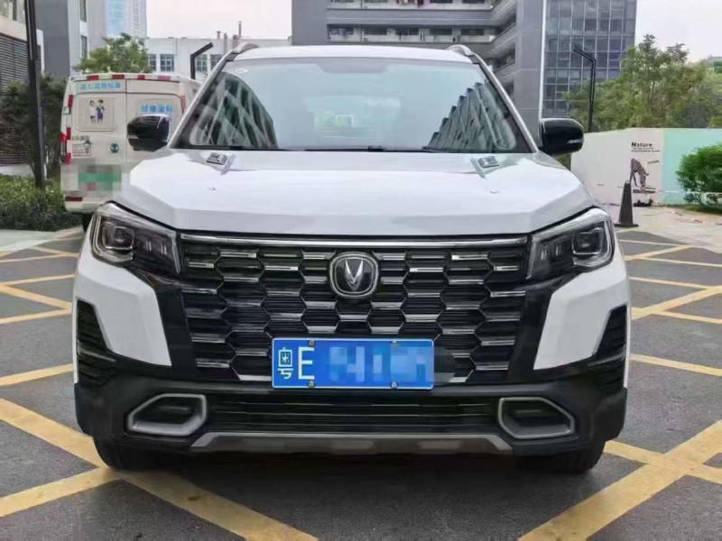 深圳25年长安汽车CS751