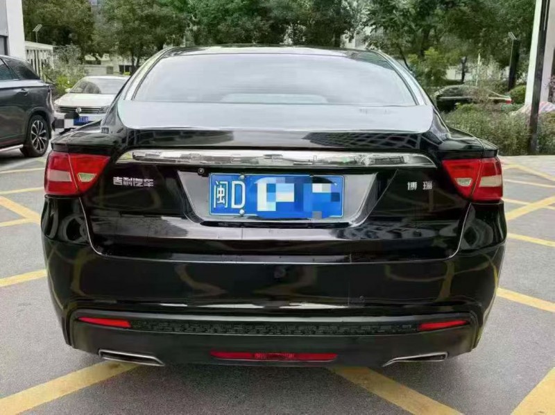 深圳16年吉利博瑞7