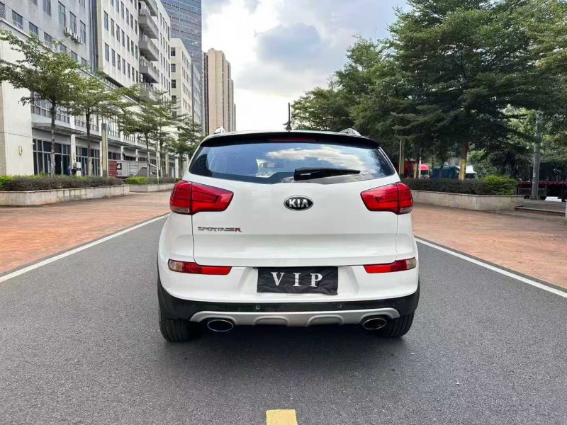 东莞14年起亚智跑9