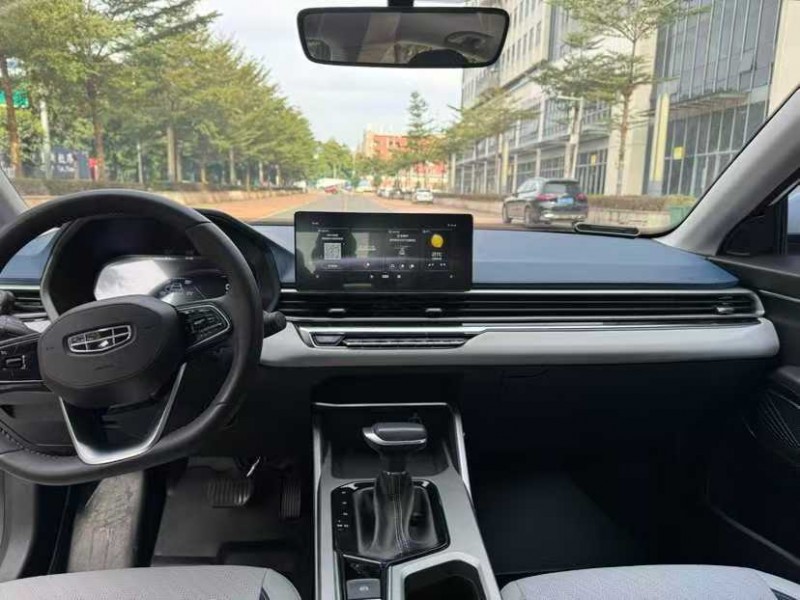 东莞23年吉利帝豪8