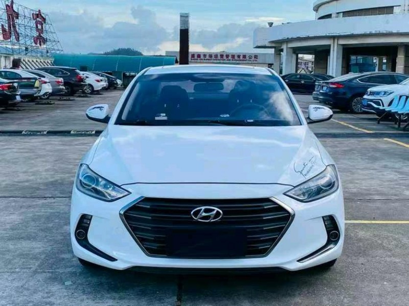 东莞19年现代领动1