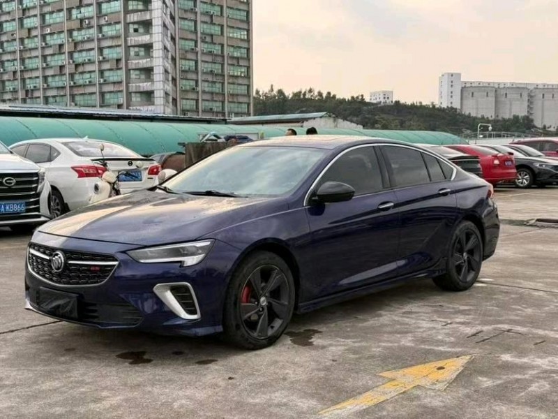 东莞21年别克君威3