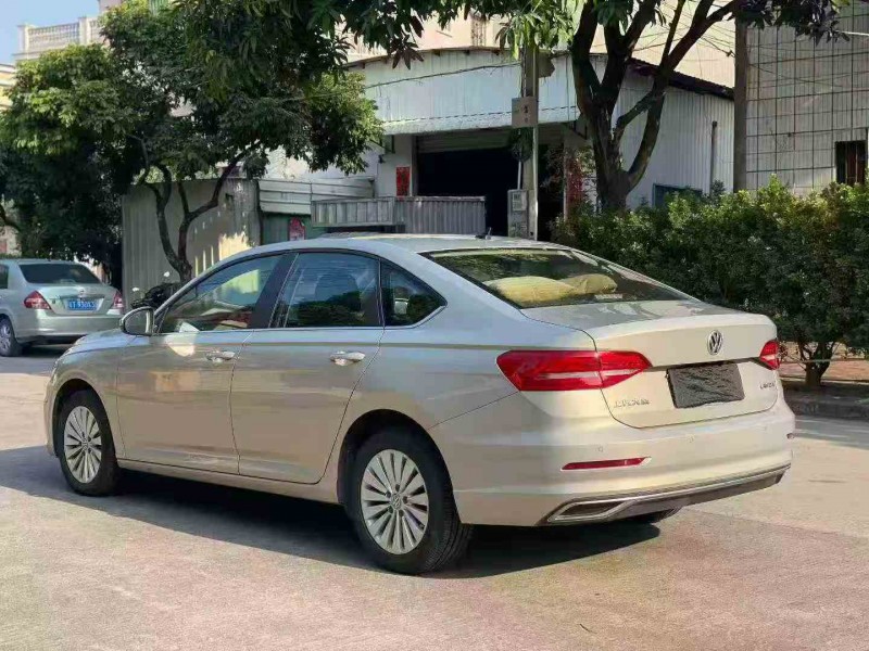 深圳20年大众朗逸7