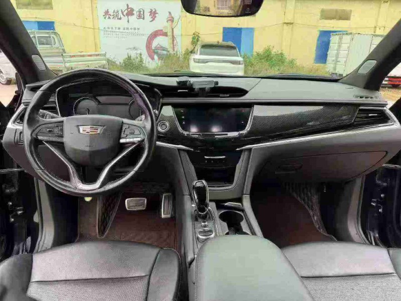 徐州20年凯迪拉克XT67