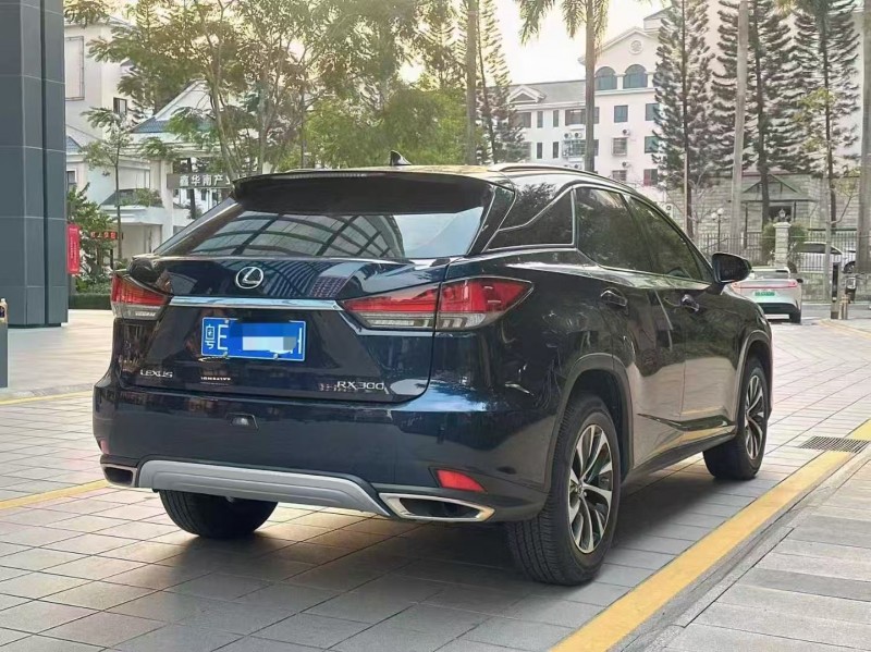 深圳22年雷克萨斯RX7