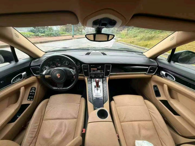 厦门13年保时捷帕拉梅拉5