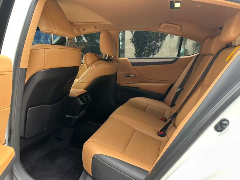 深圳25年雷克萨斯ES6