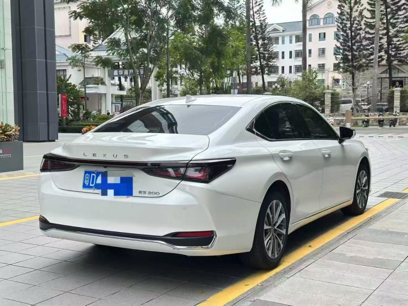 深圳25年雷克萨斯ES7