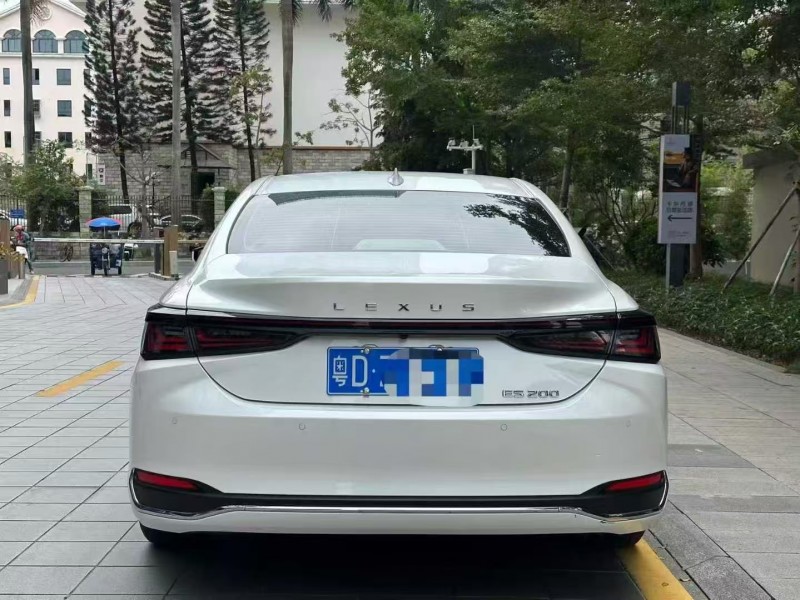 深圳25年雷克萨斯ES9