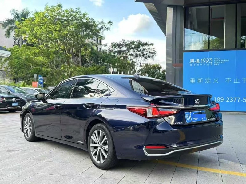 深圳20年雷克萨斯ES8