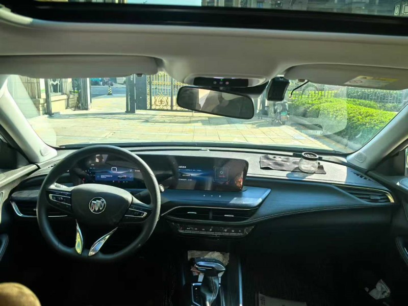 苏州23年别克威朗4