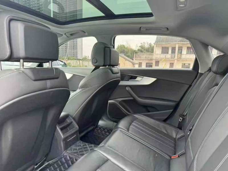 苏州23年奥迪A4L5