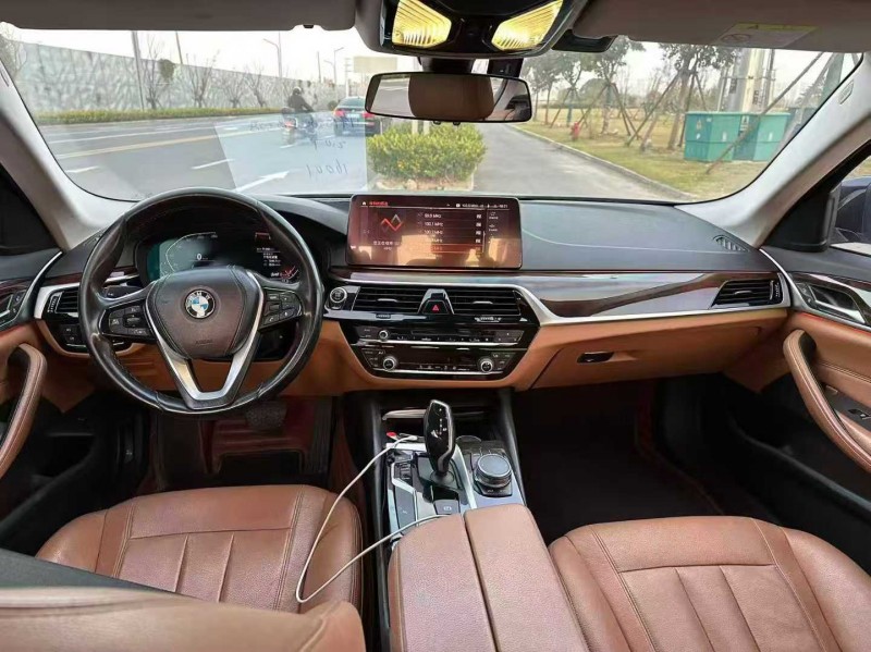 苏州17年宝马5系4