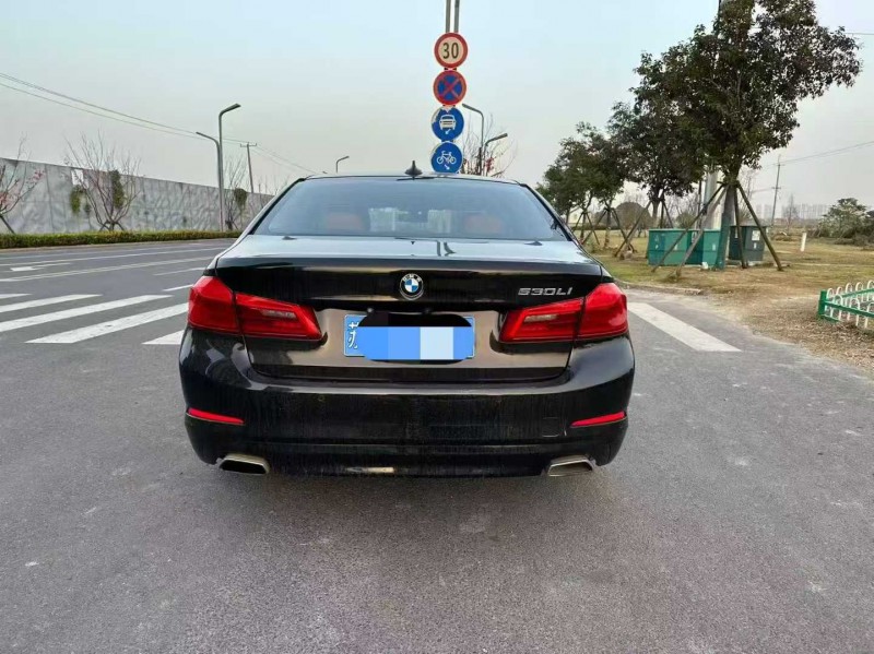 苏州17年宝马5系9