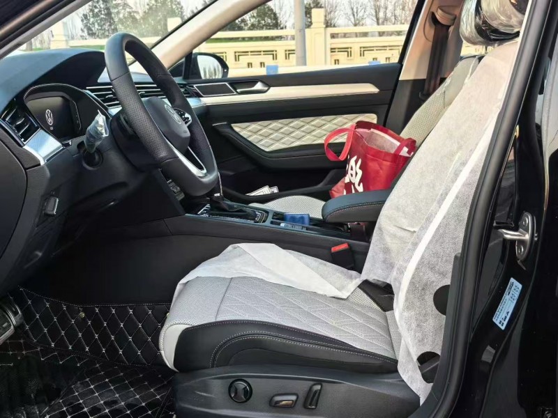 郑州25年大众迈腾4