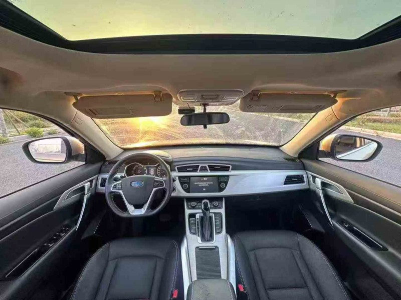 深圳19年吉利博越5