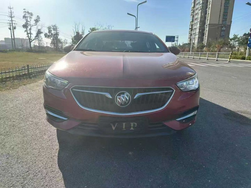 苏州19年别克君威1