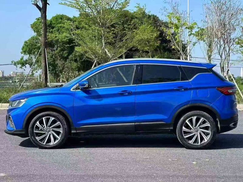 湛江19年吉利缤越3