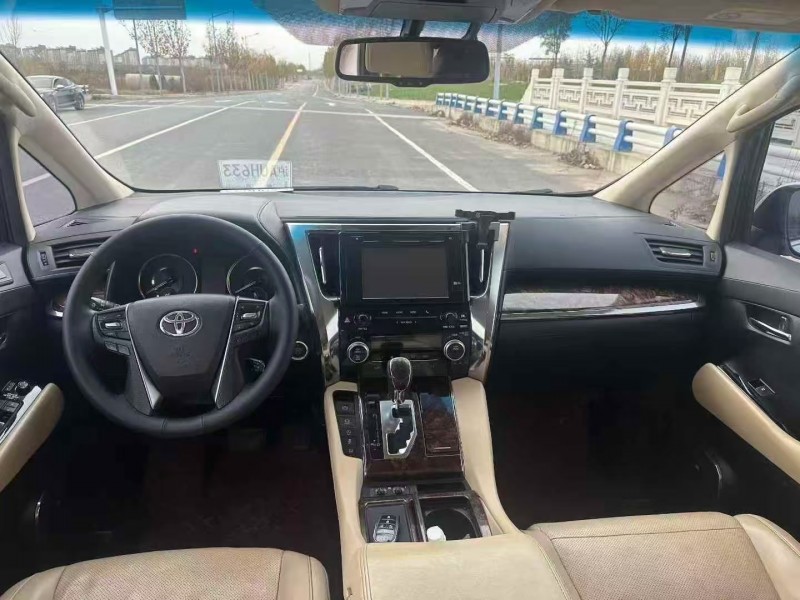 郑州18年丰田埃尔法6