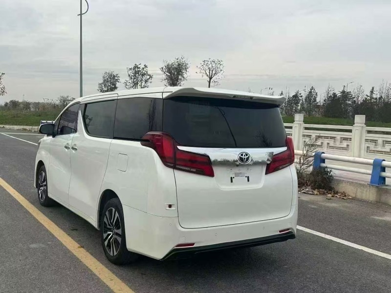 郑州18年丰田埃尔法7